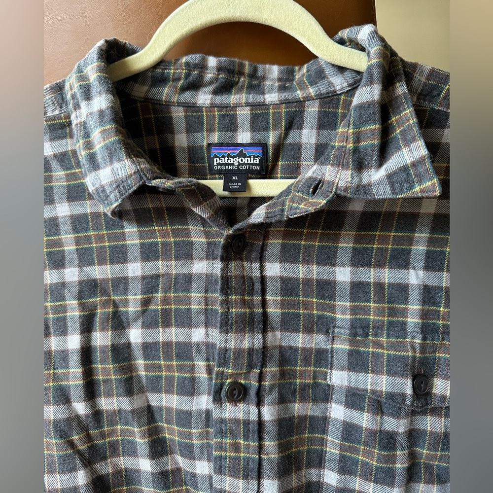 Patagonia Men’s XL Lightweight Fjord Flannel Shirt - Picture 3 of 7
